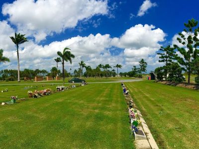 Proserpine_Lawn_Cemetery_Panorama_Karl-Nesbitt-scaled
