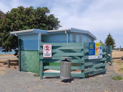 Westshore_Esplanade_Toilet